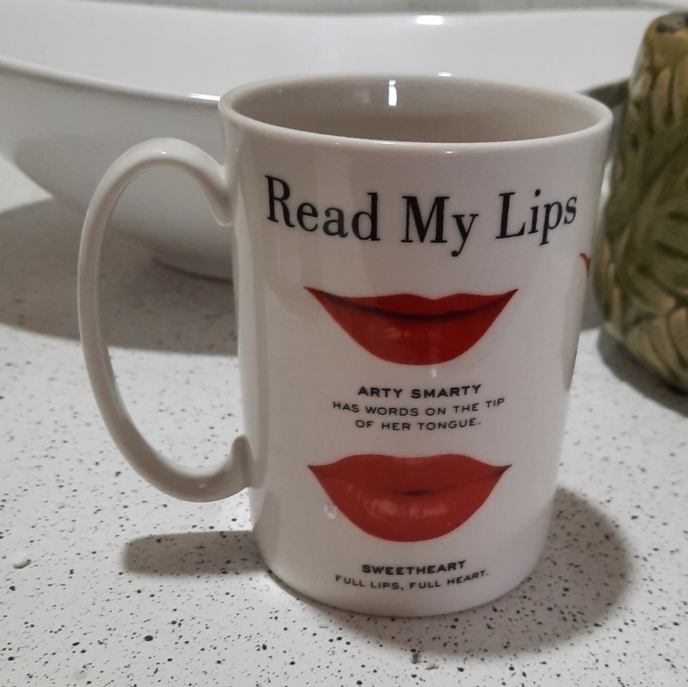 Kate Spade ♠️ Lenox Read My Lips Mug